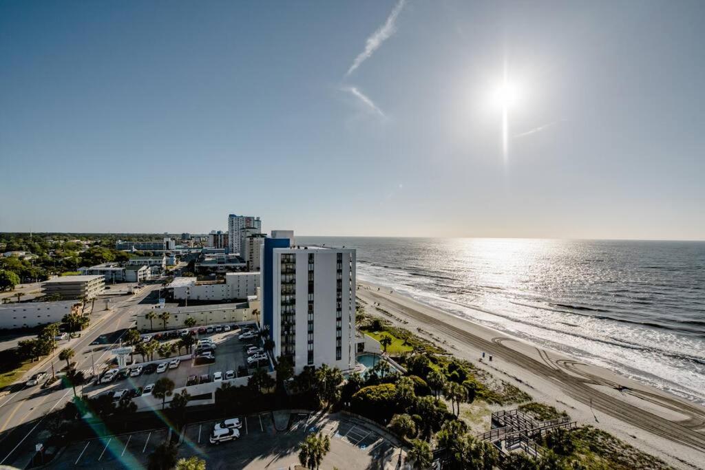 Hotel Royal Retreat-Amazing view-King bed-1 bedroom-Full kitchen-Free parking-Self check-in