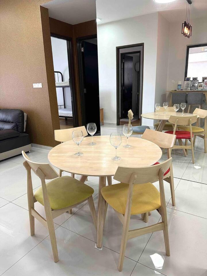 Sun Seaview Country Garden Danga Bay Luxury Condominium
