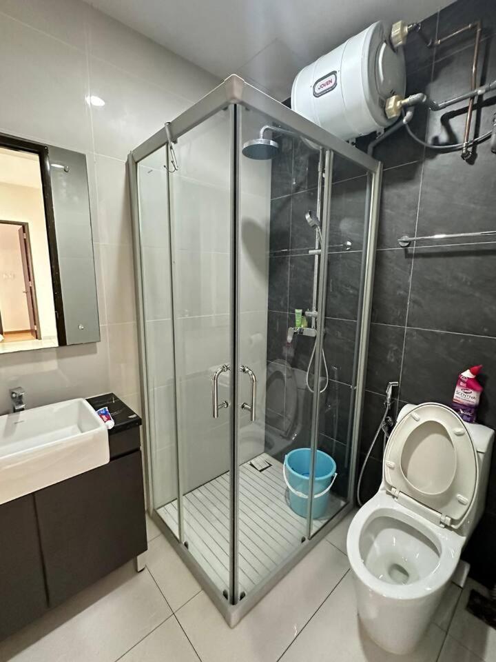 Sun Seaview Country Garden Danga Bay Luxury Condominium