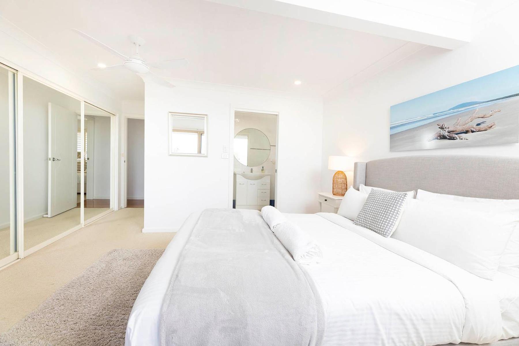 11 Lakeview Crescent view 5