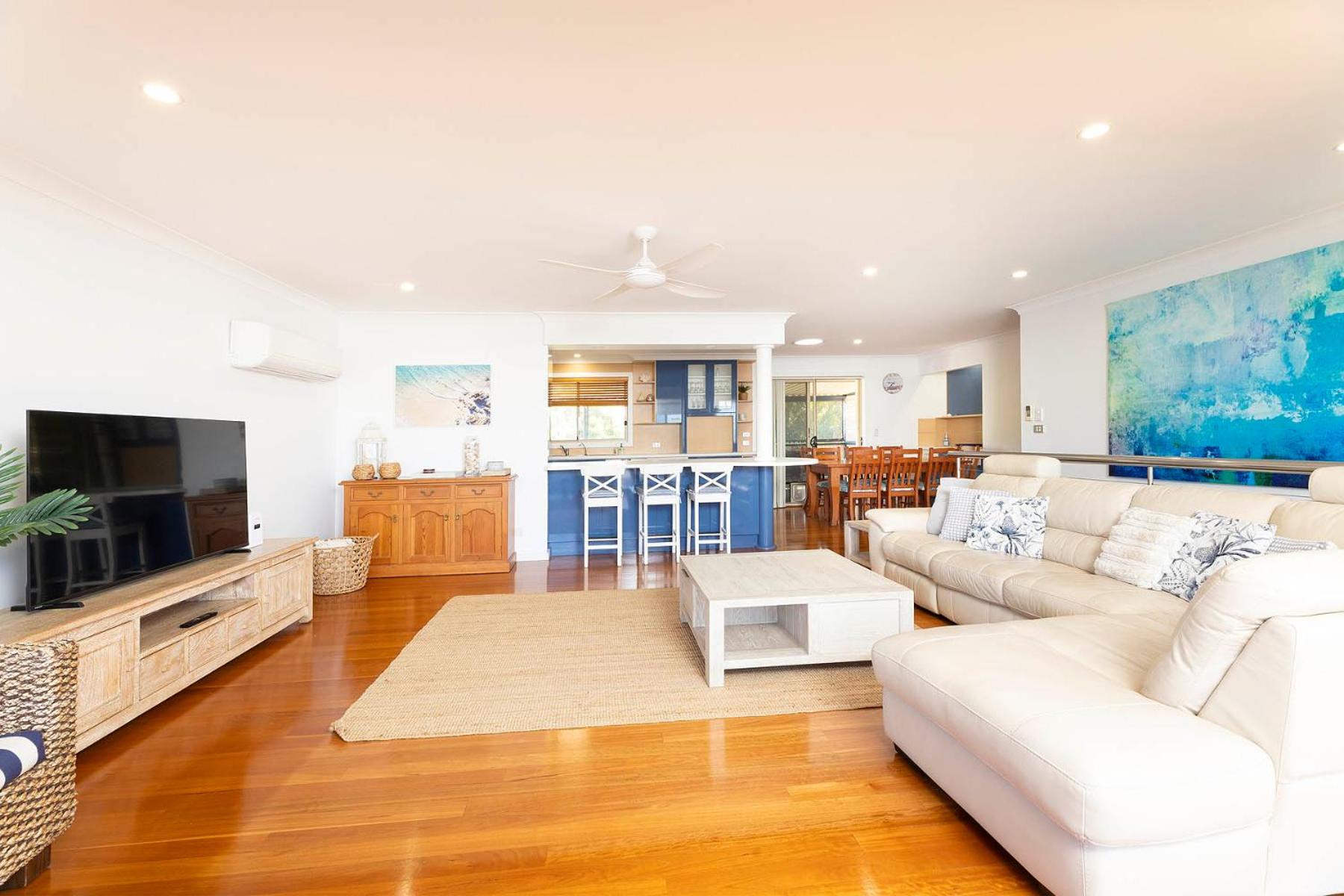 11 Lakeview Crescent view 2