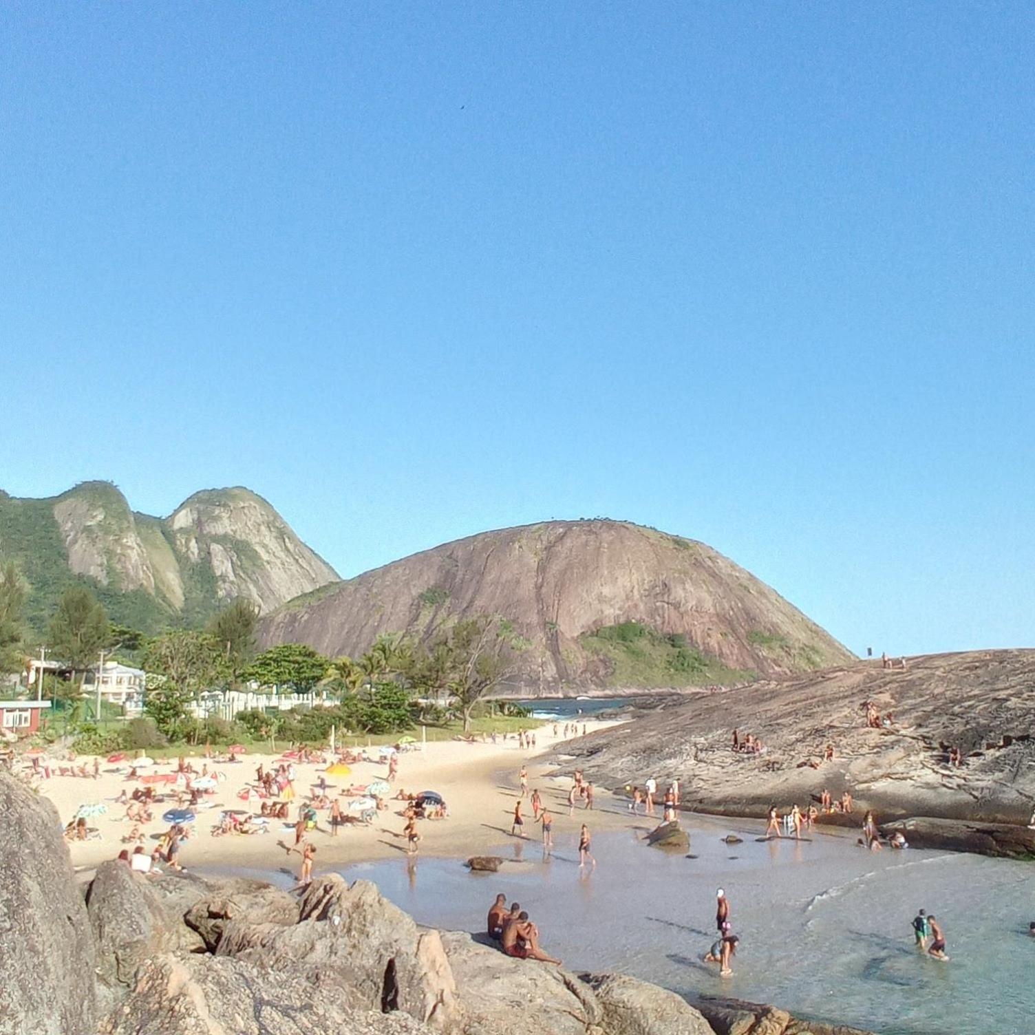 Apartamento em Itacoatiara ao lado da praia