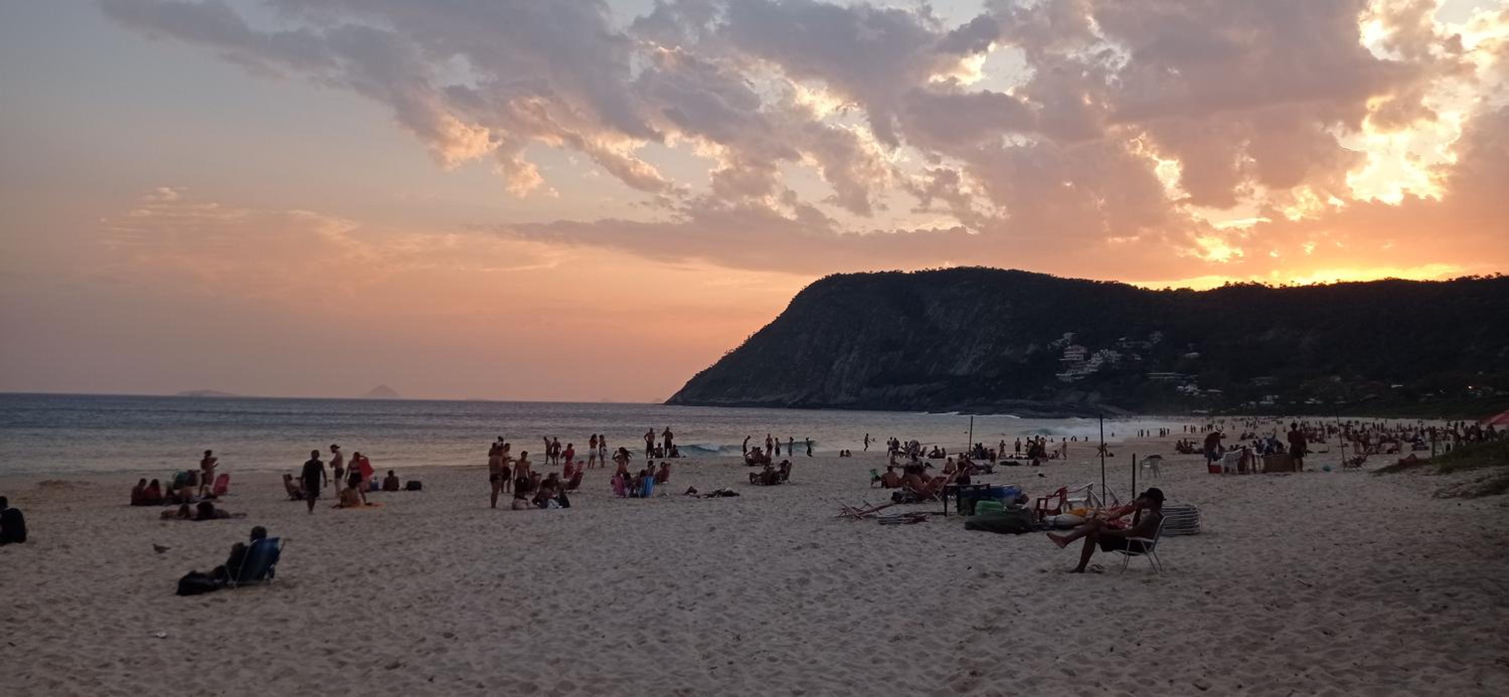 Apartamento em Itacoatiara ao lado da praia