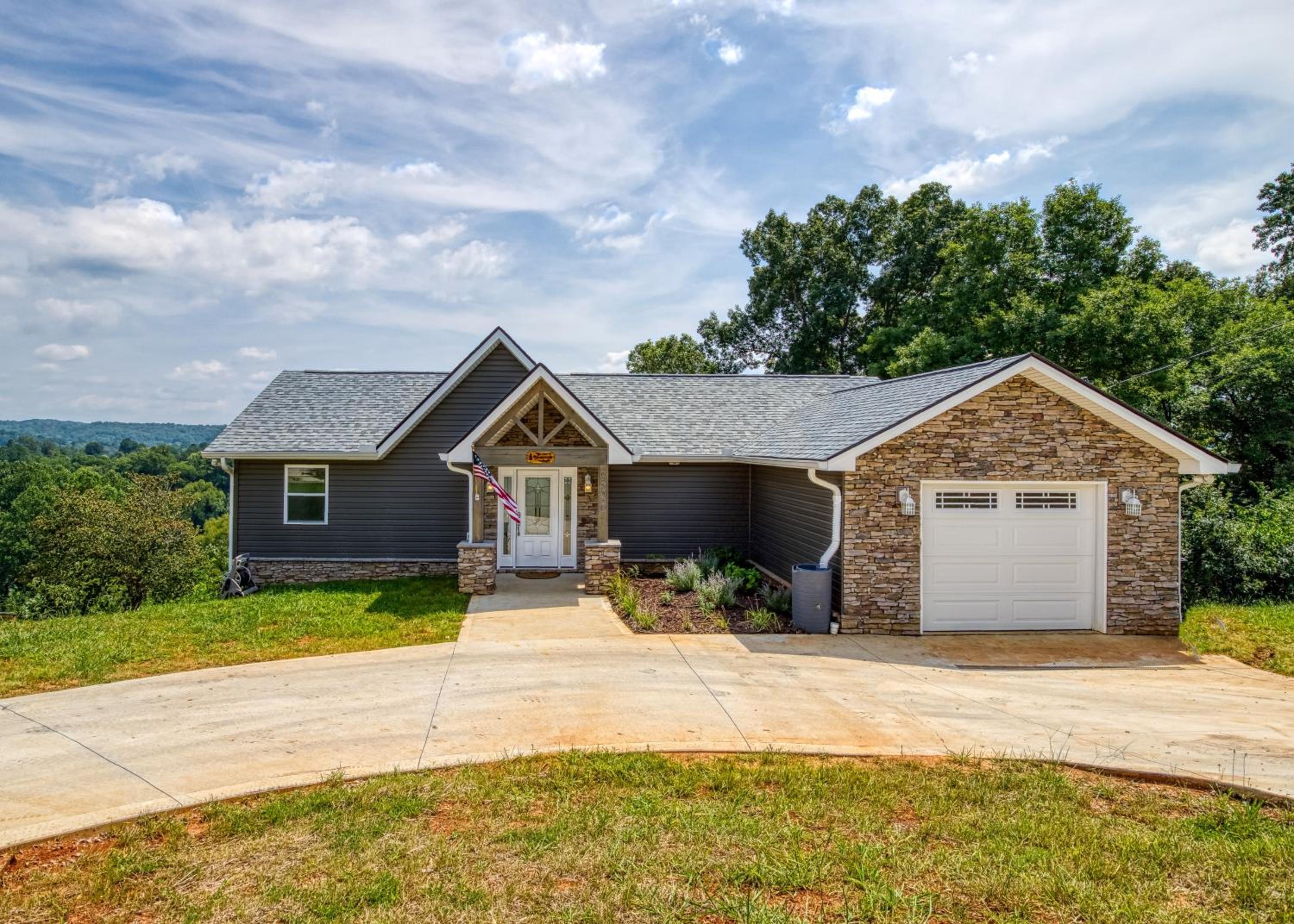 Broadview, River, Golf Course, Games, free Attraction Tickets, WIFI!!!