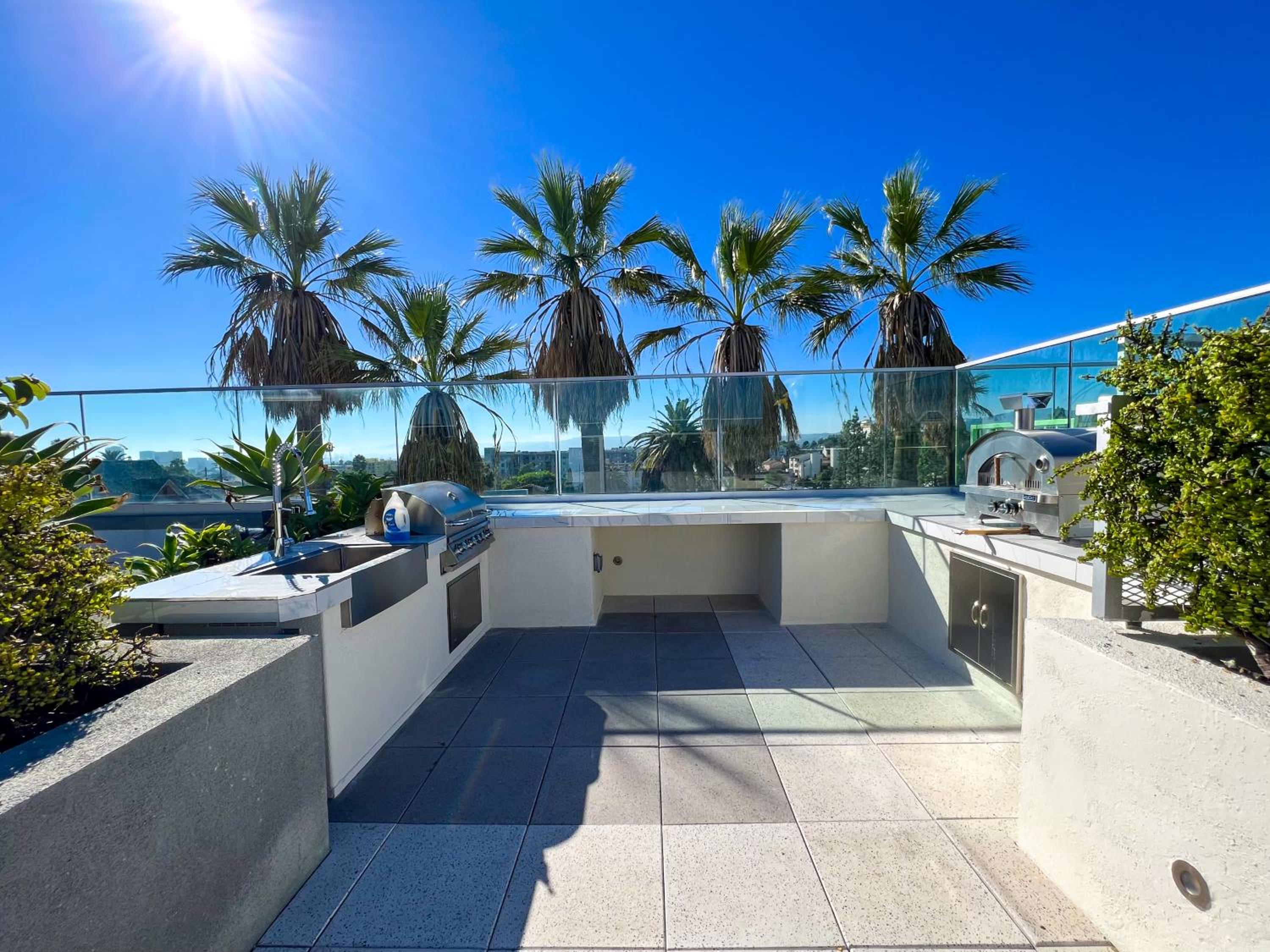 LUXURY LA PENTHOUSE PRIME LOCATION Min from HOLLYWOOD and DOWNTOWN