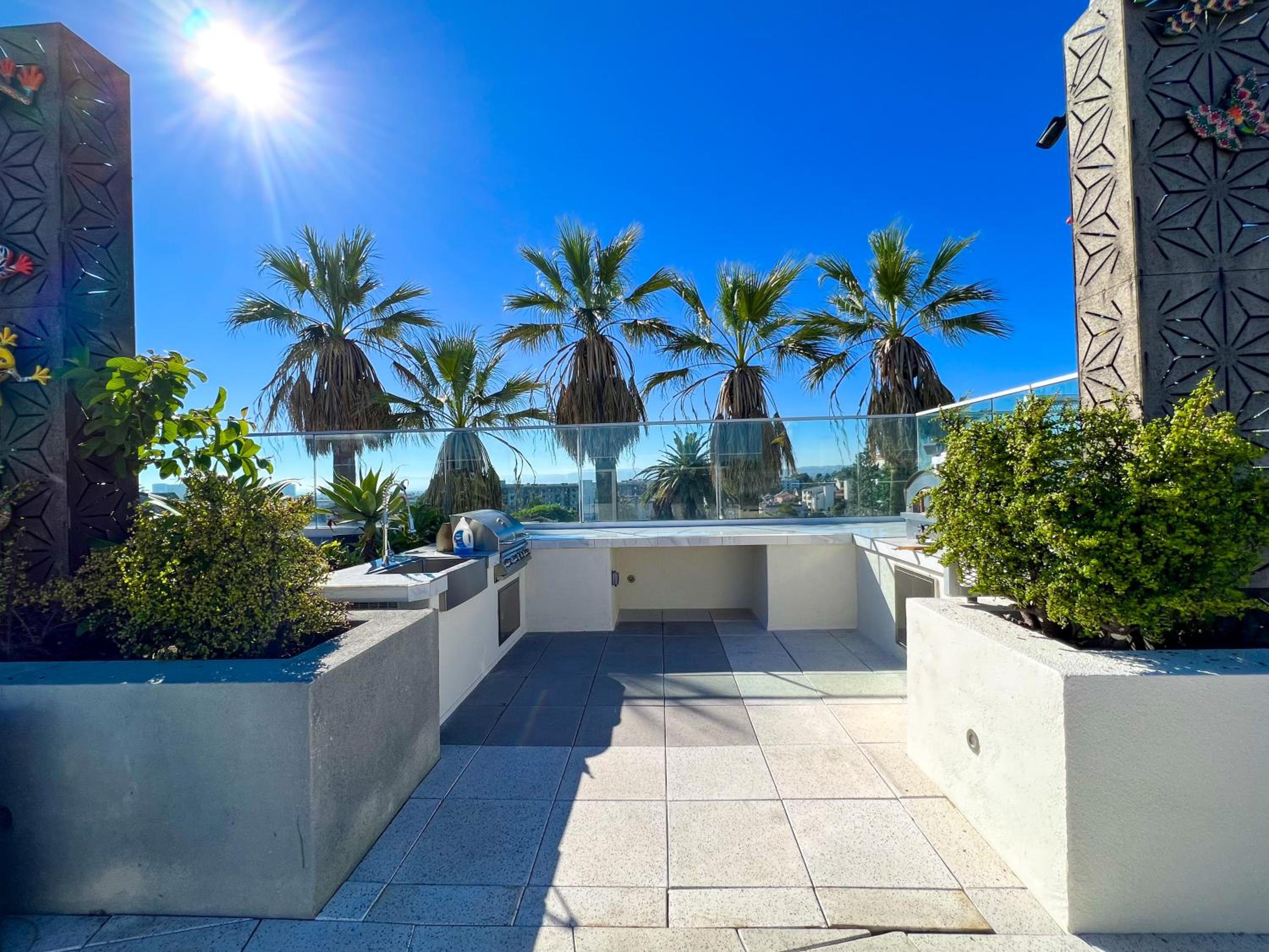 Burbank Vacations - Downtown Los Angeles Skyline balcony view Modern Penthouse - Property Image 1