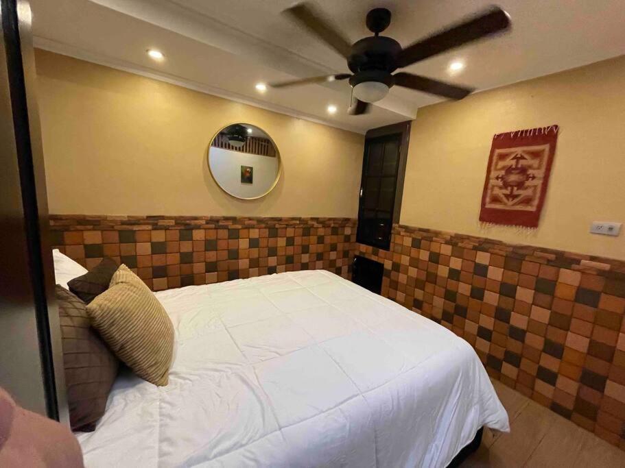 Cozy, central, and smart in Ciudad Colón - 3bedrm