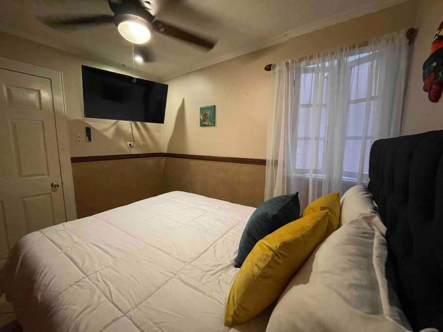 Cozy, central, and smart in Ciudad Colón - 3bedrm