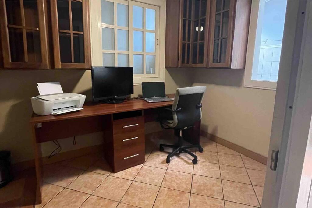 Cozy, central, and smart in Ciudad Colón - 3bedrm