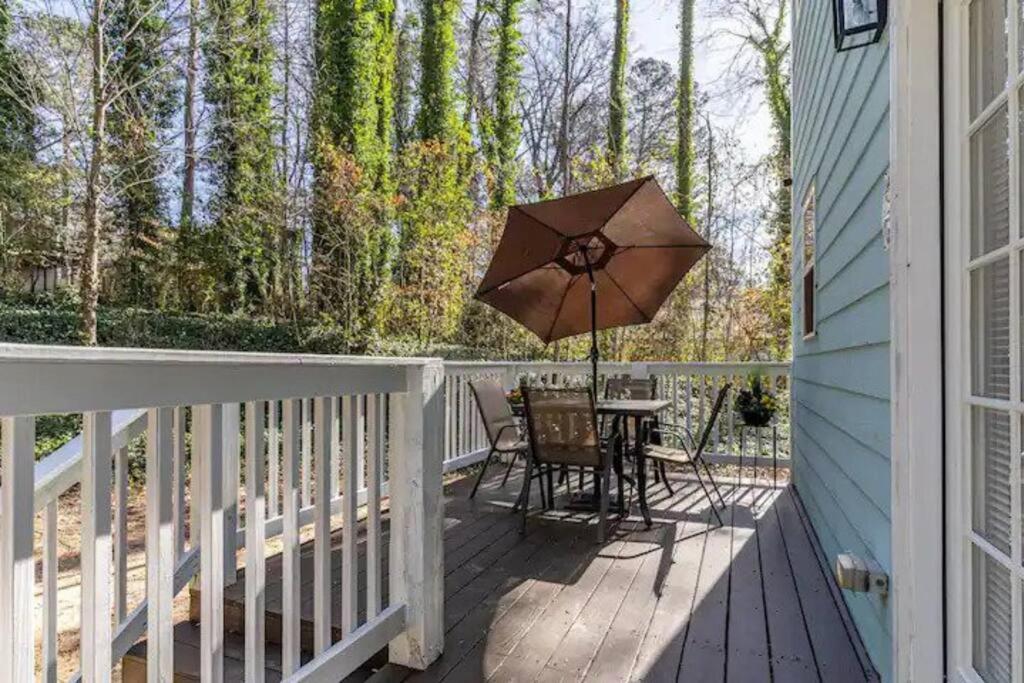 Stylish Cozi Abode of Atlanta view 3