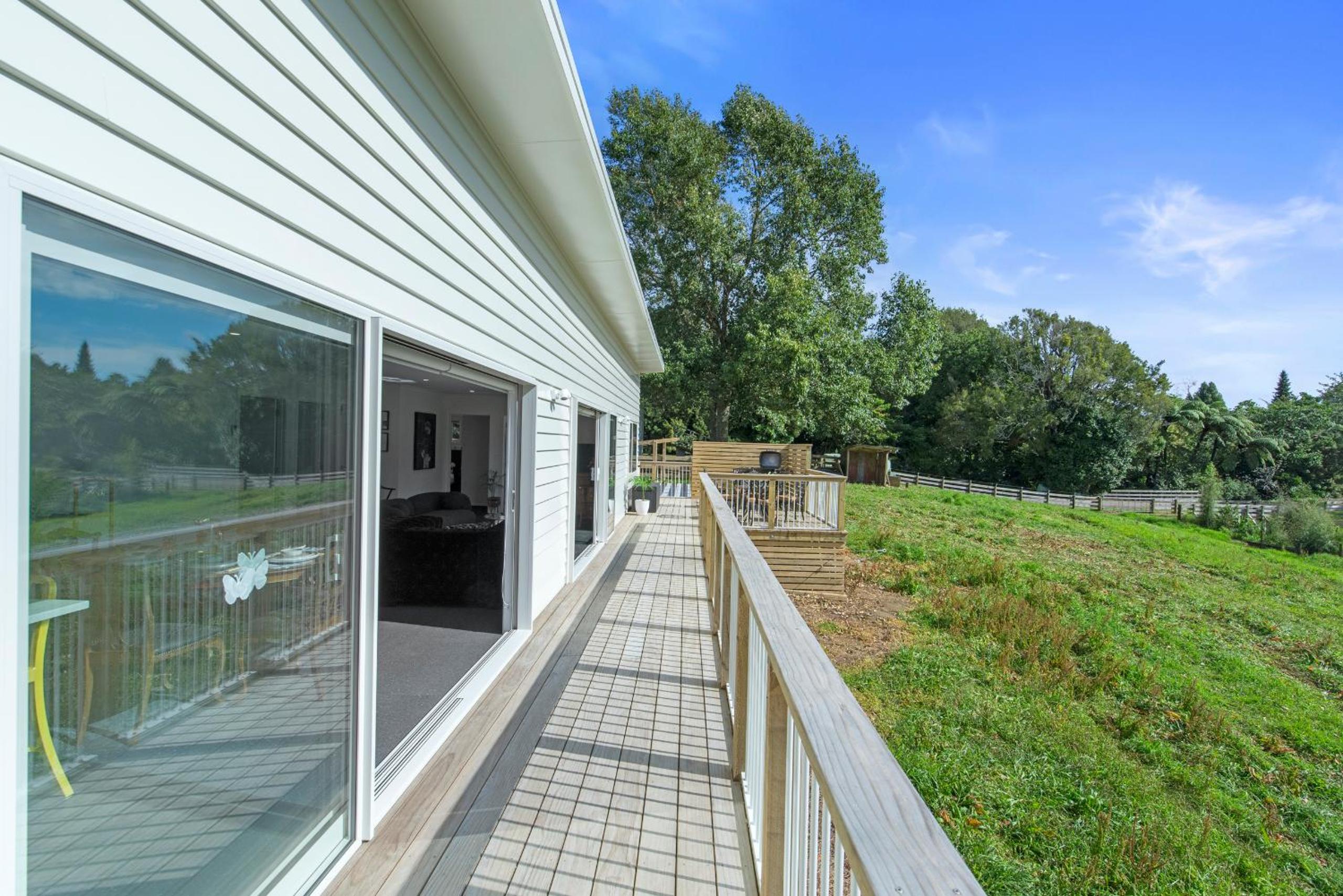 The Whitehouse - Lepperton Holiday Home