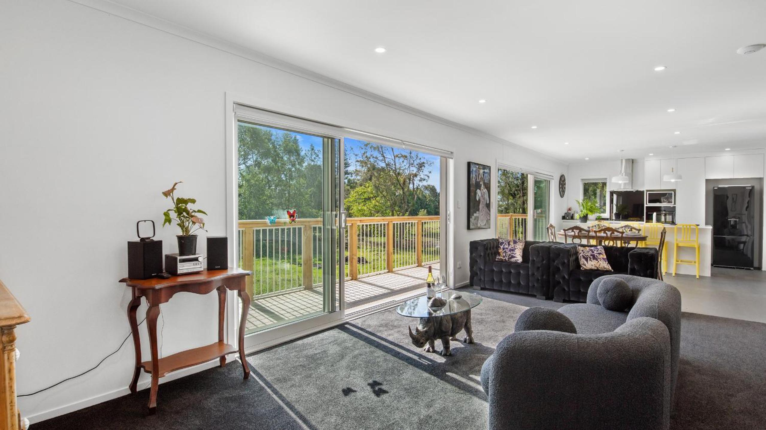 The Whitehouse - Lepperton Holiday Home