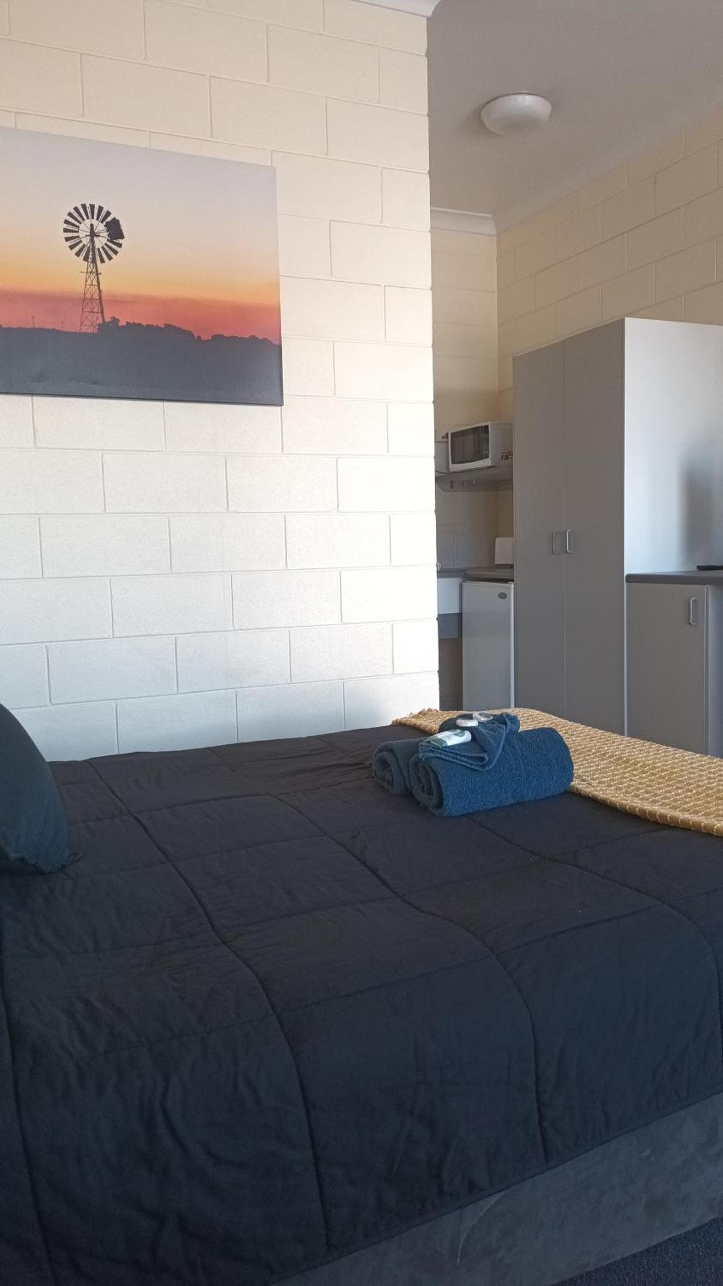 Central Point Motel