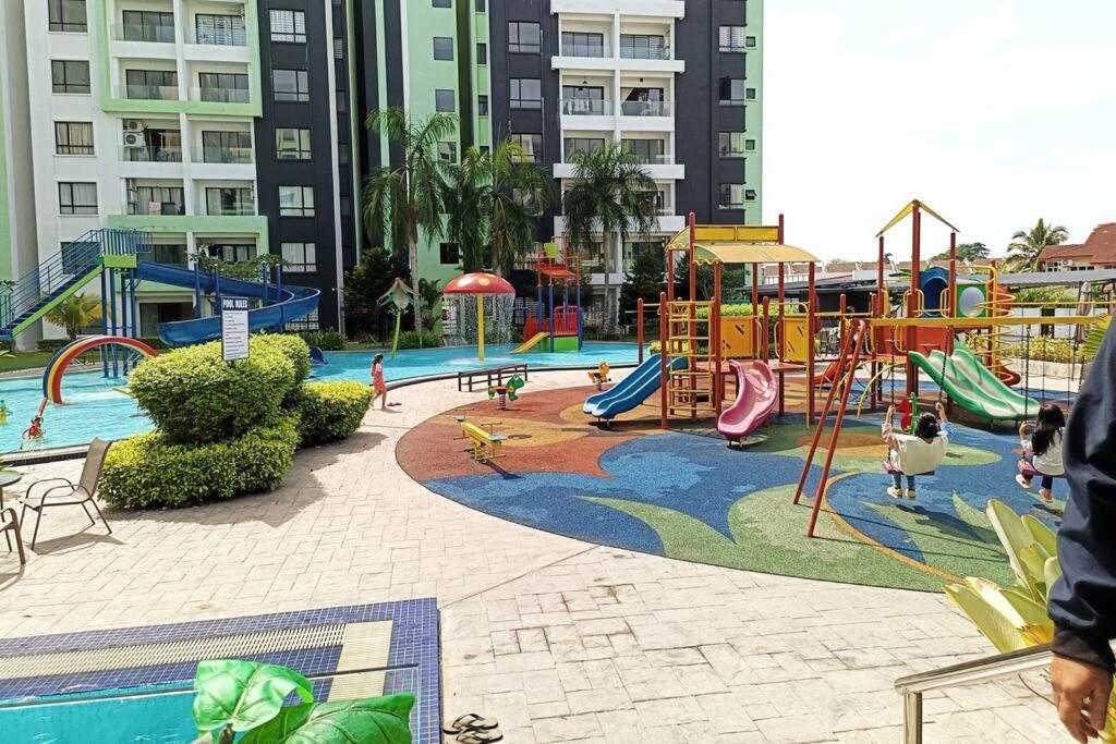 Honeyz Waterpark Homestay. photo 1
