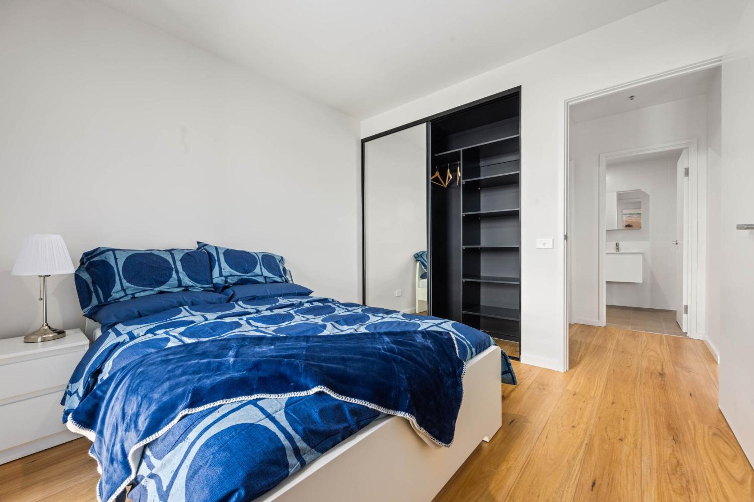 Spacious & Open 2 bd 2bth Unit in Canberra City