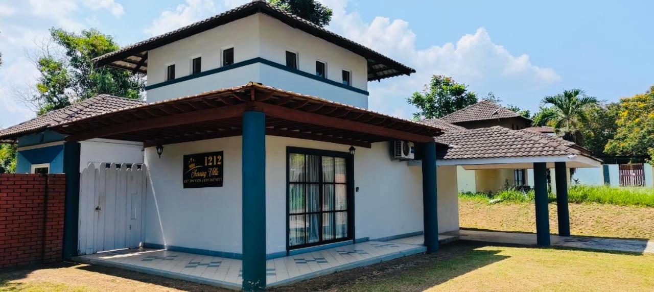 Beautiful Charming Villa Afamosa Private pool 3 rooms lot 1212 bumiputra only photo 2