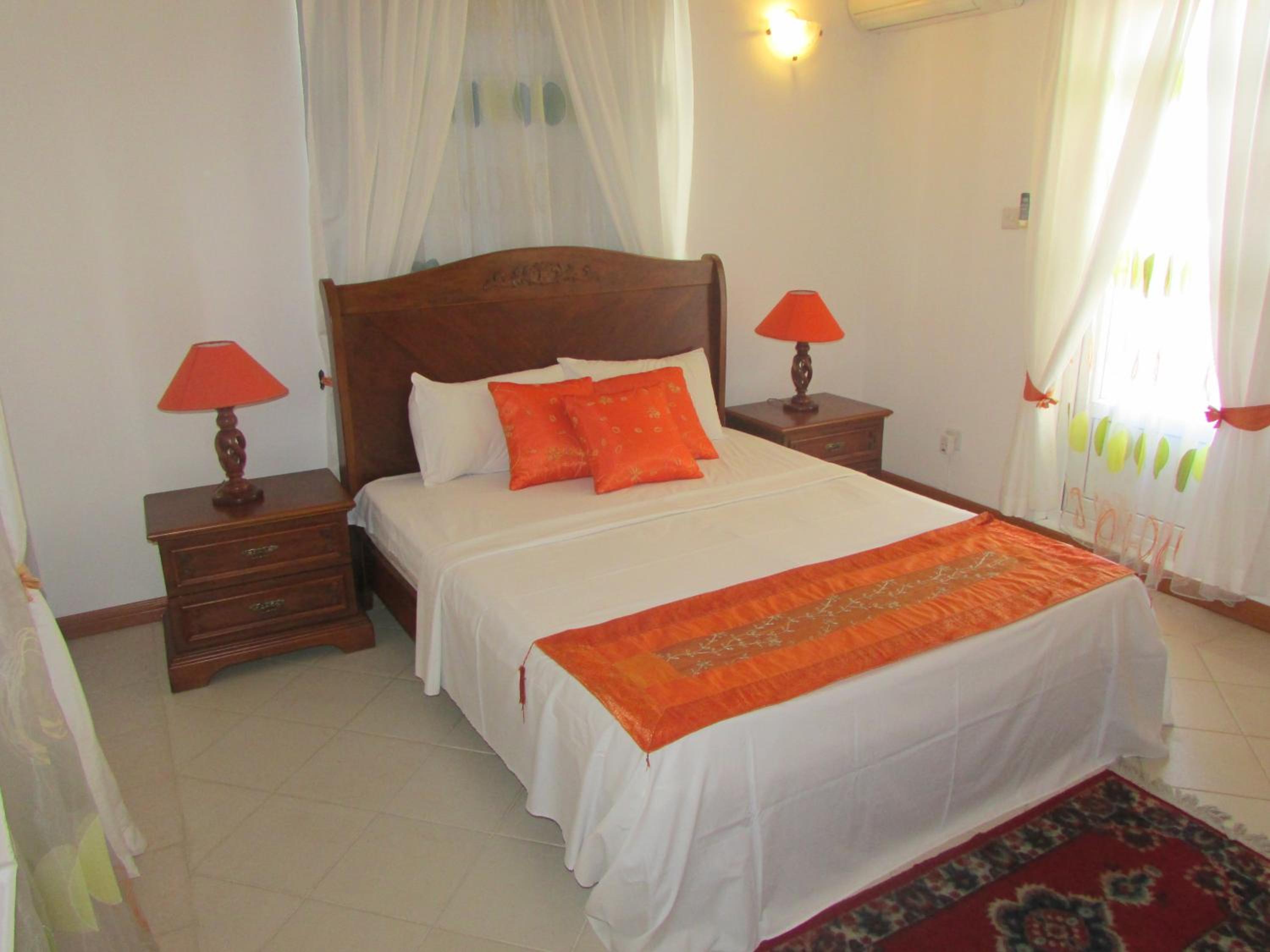 Golden Rod villa