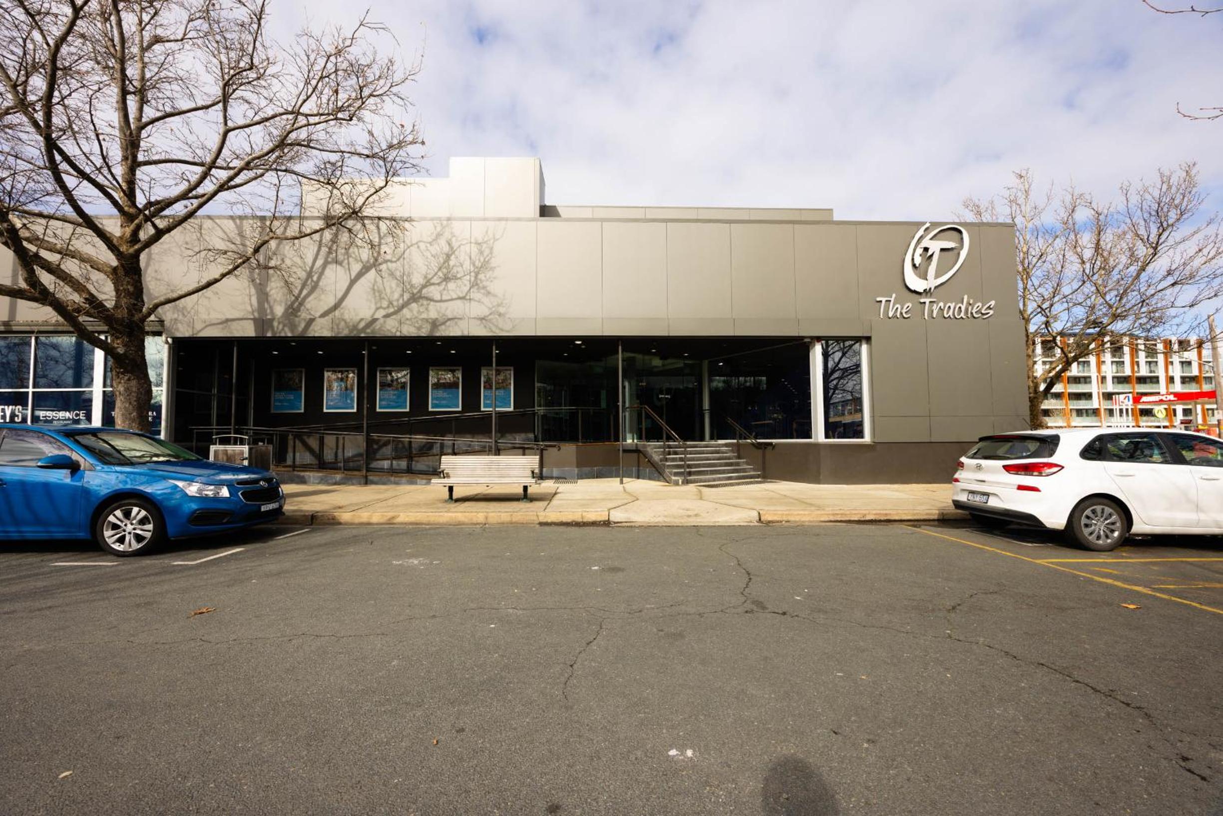 Spacious & Open 2 bd 2bth Unit in Canberra City