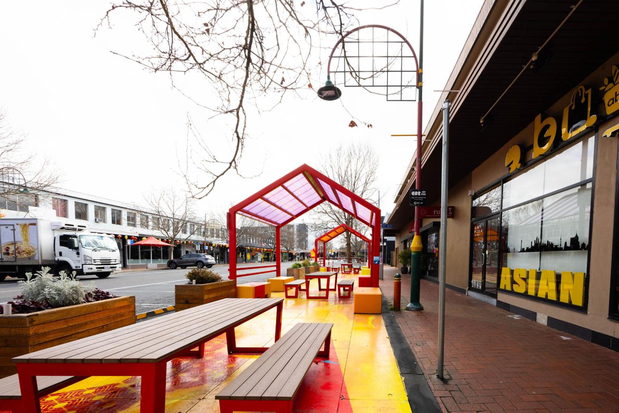 Spacious & Open 2 bd 2bth Unit in Canberra City