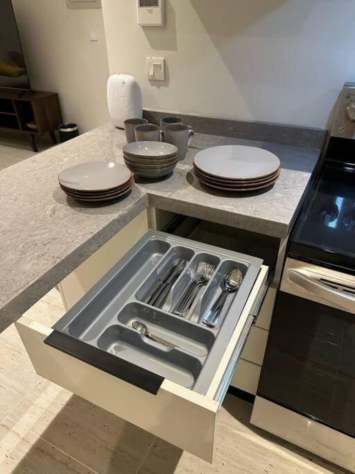 AlYasmin, S&M Luxury Apartment