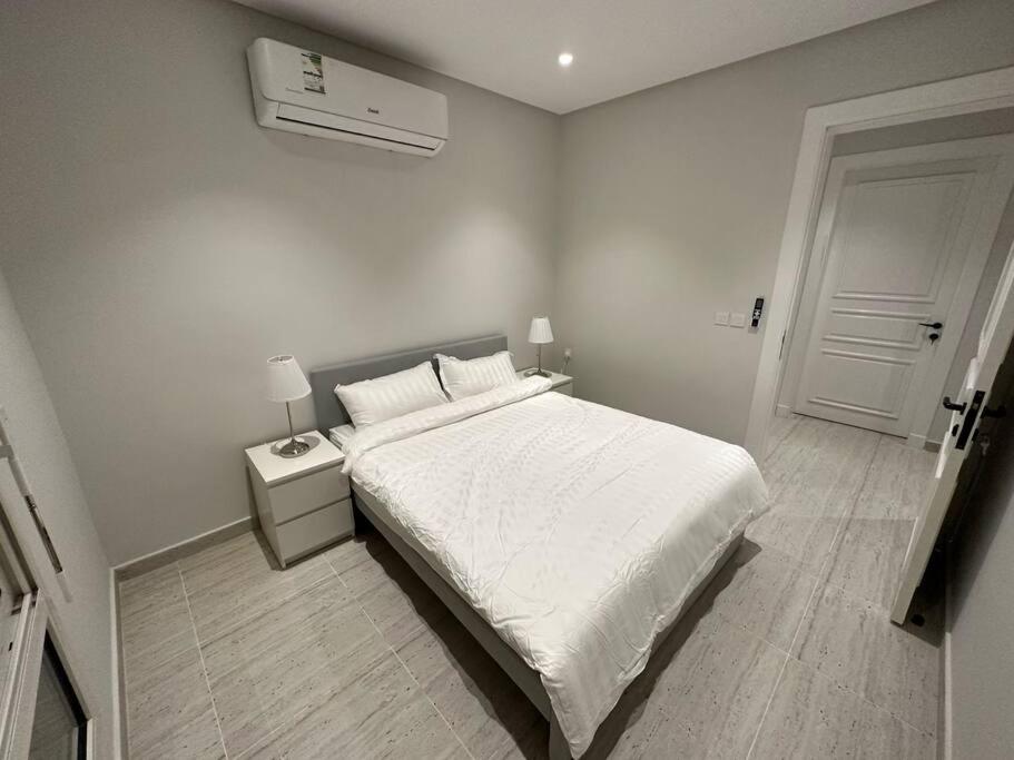 AlYasmin, S&M Luxury Apartment