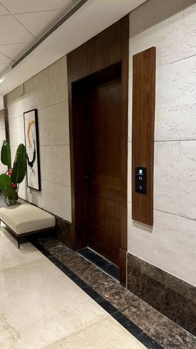 AlYasmin, S&M Luxury Apartment