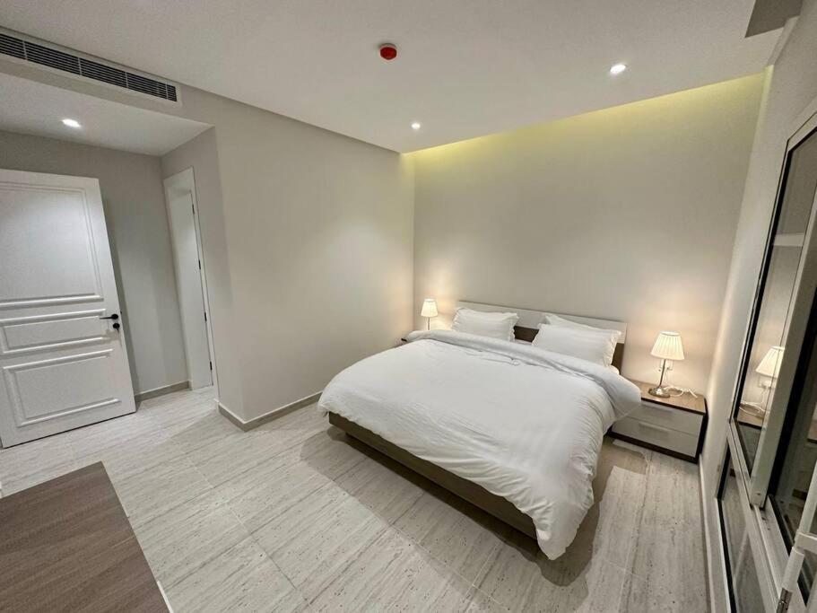 AlYasmin, S&M Luxury Apartment
