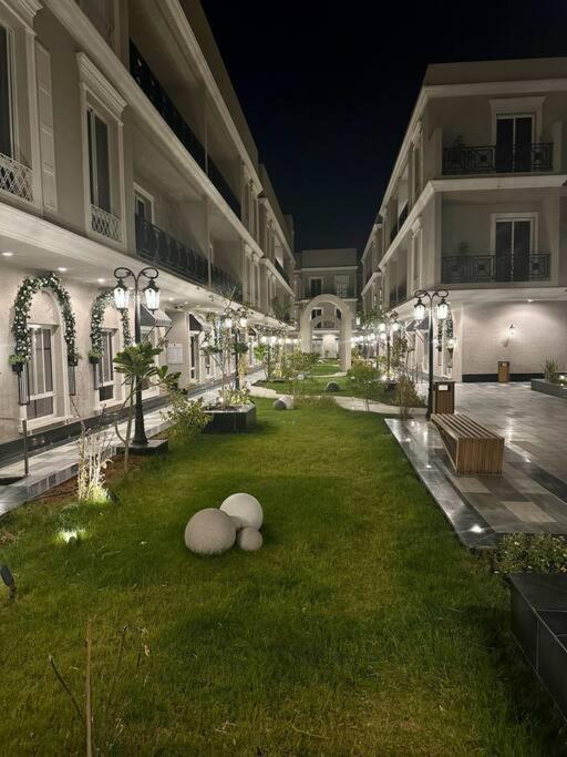 AlYasmin, S&M Luxury Apartment
