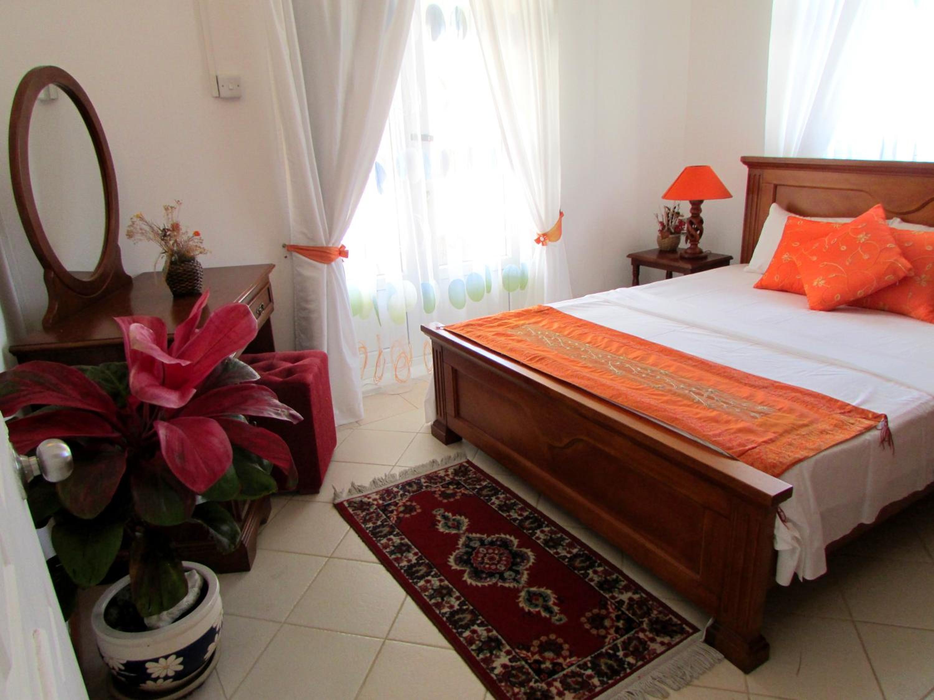 Golden Rod villa