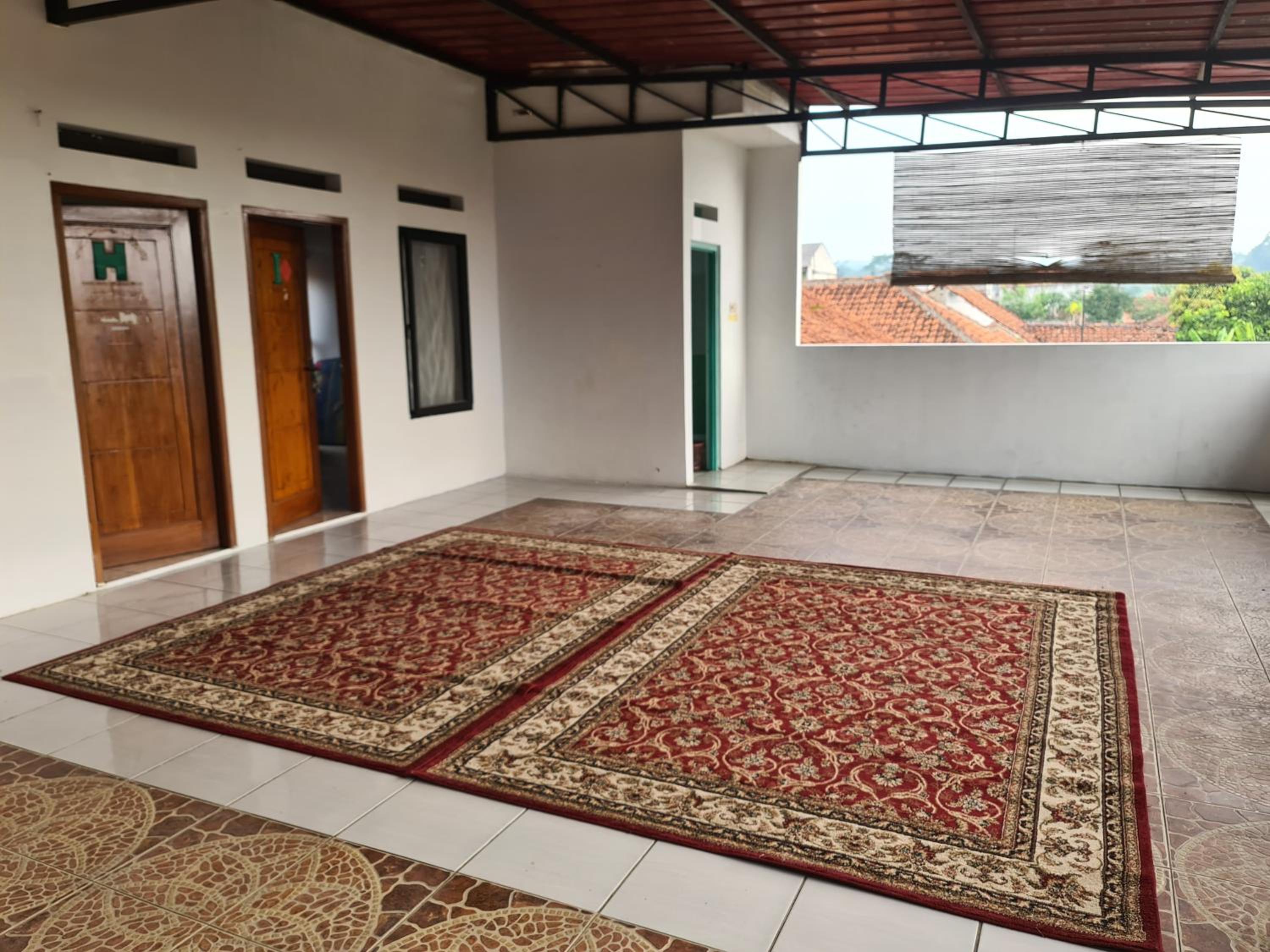 Kampung Istal Villa Pamijahan