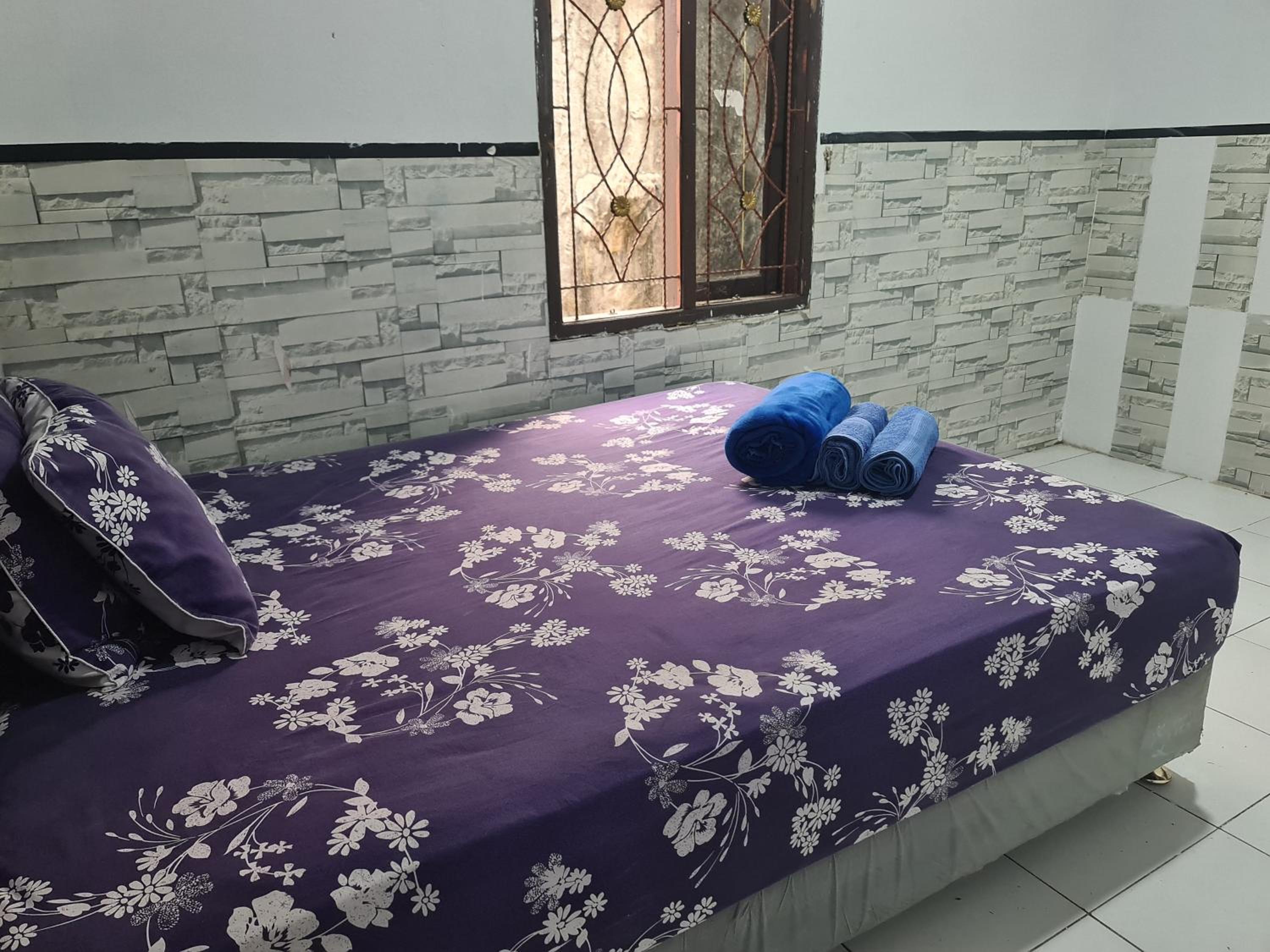 Kampung Istal Villa Pamijahan