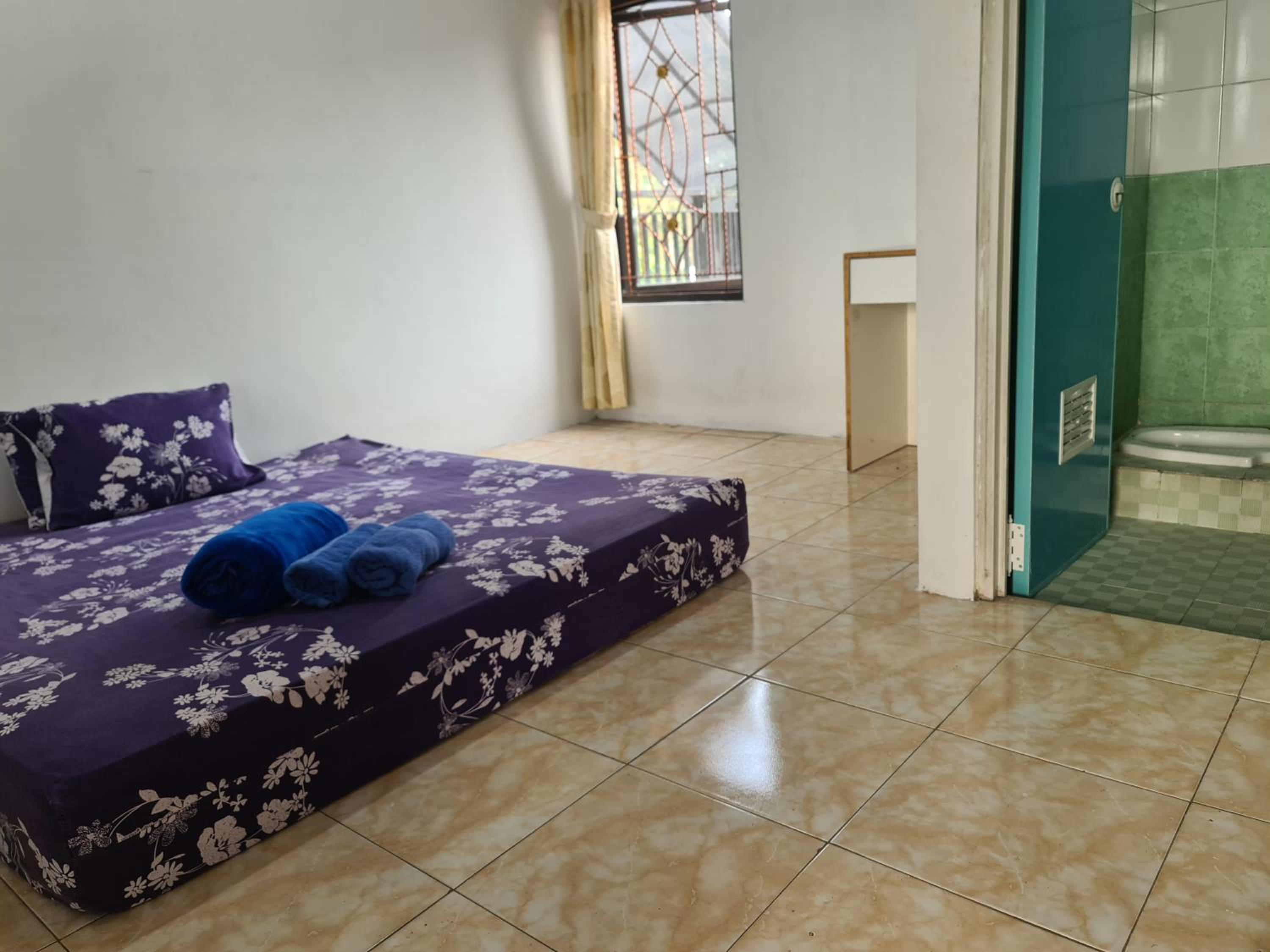 Kampung Istal Villa Pamijahan