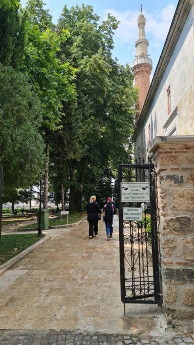 Cozy 2 bedroom near Green Mosque