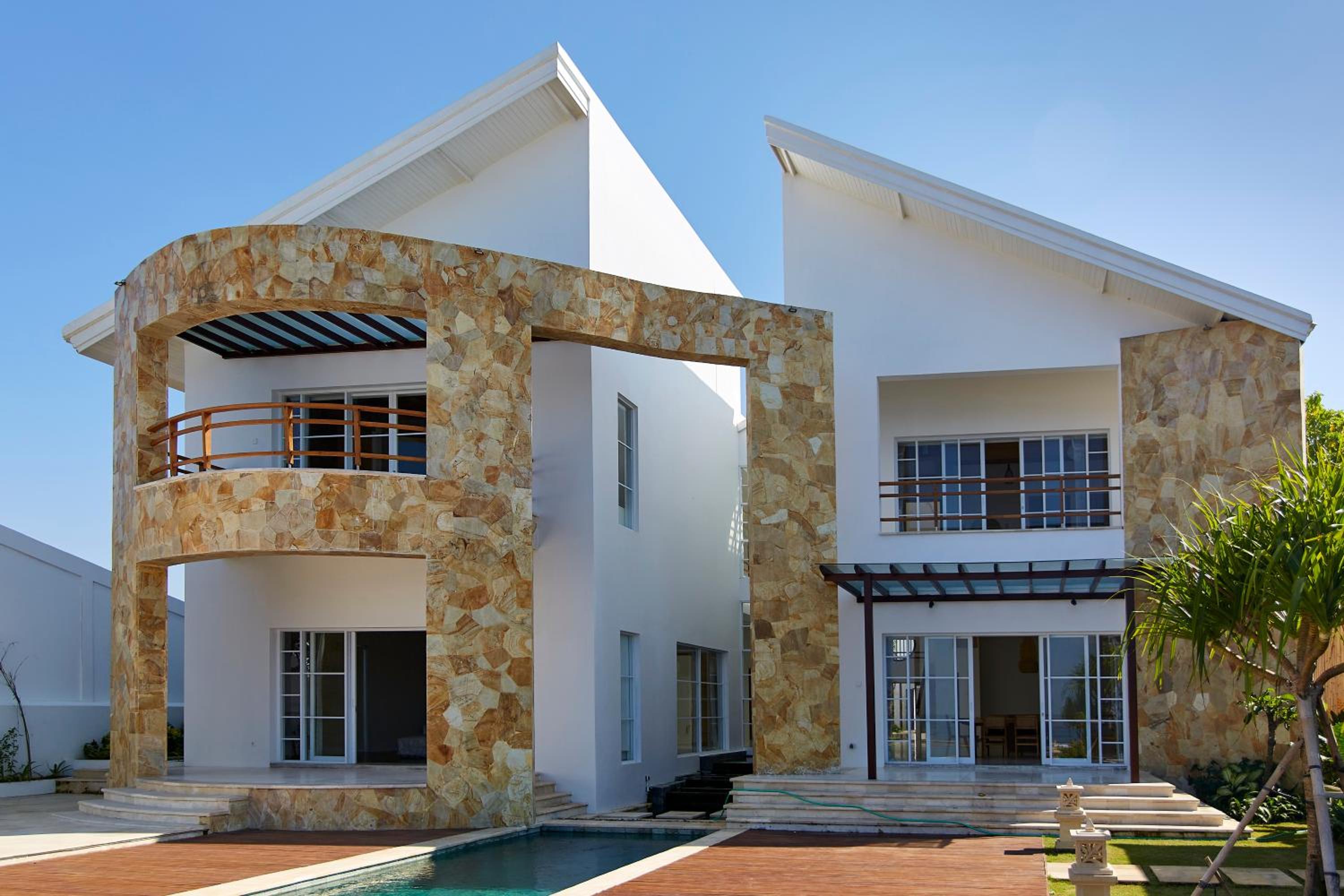 Nalas Villa