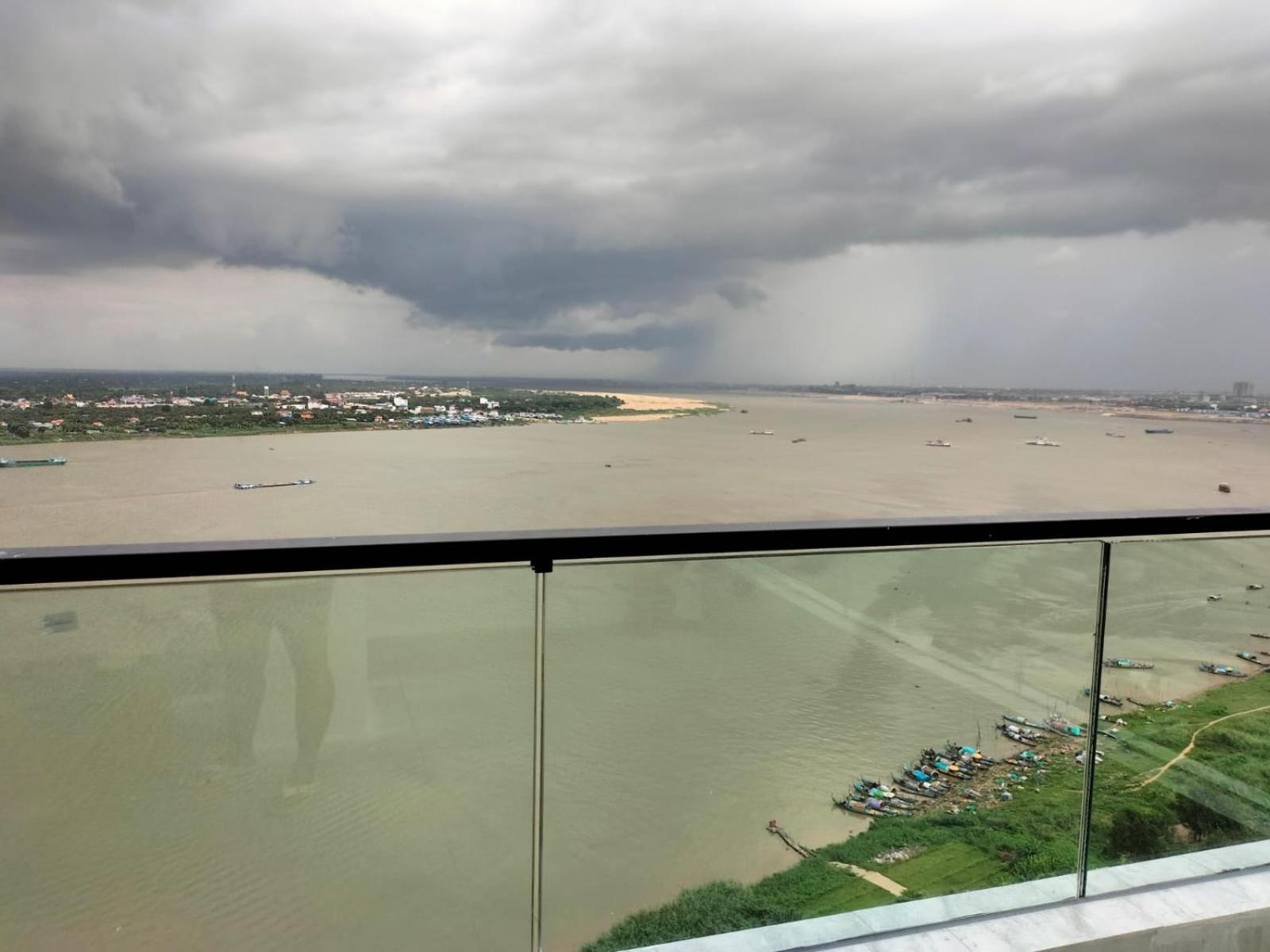 Grand Condo 7 view 4