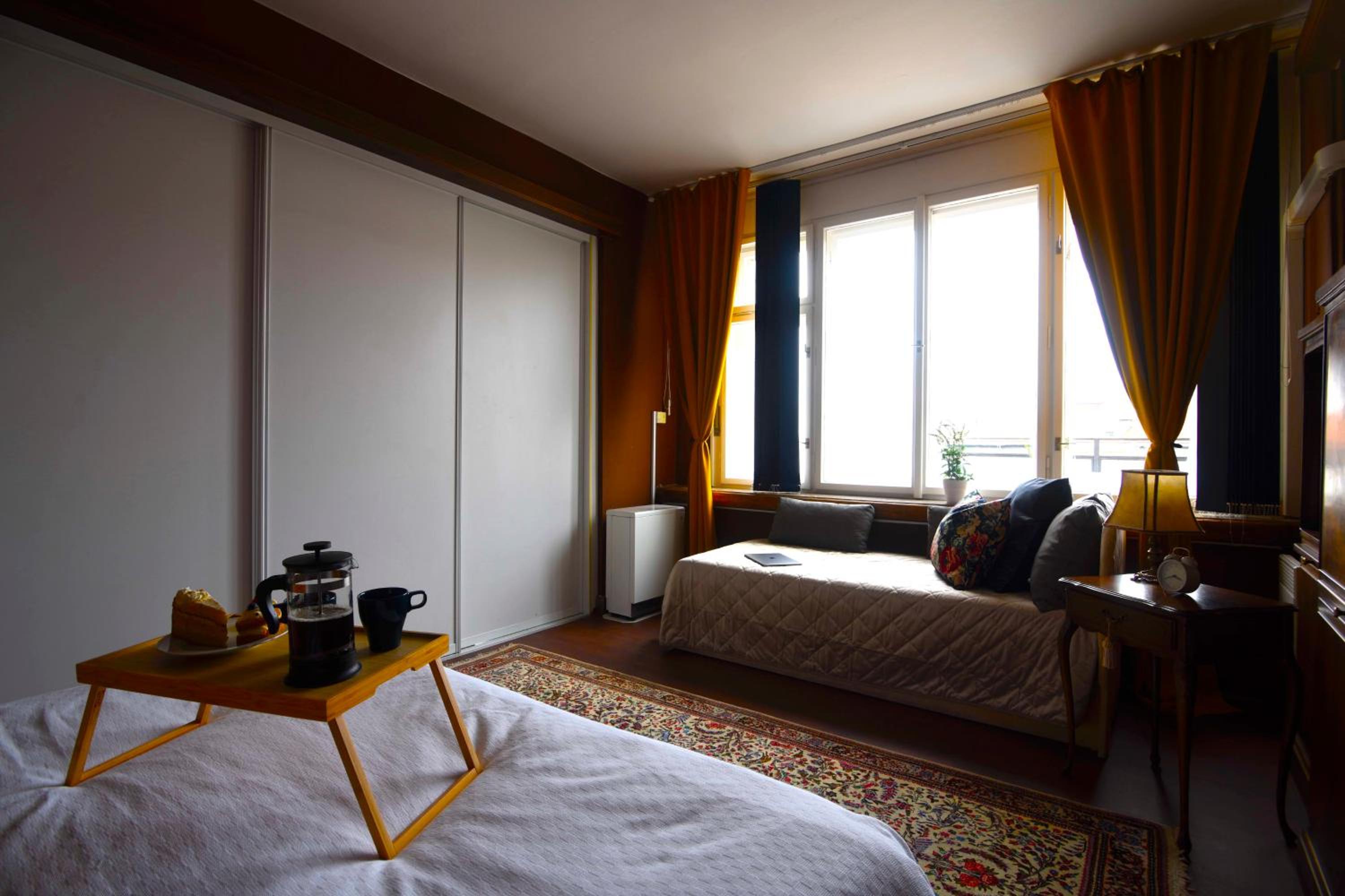 hotel room