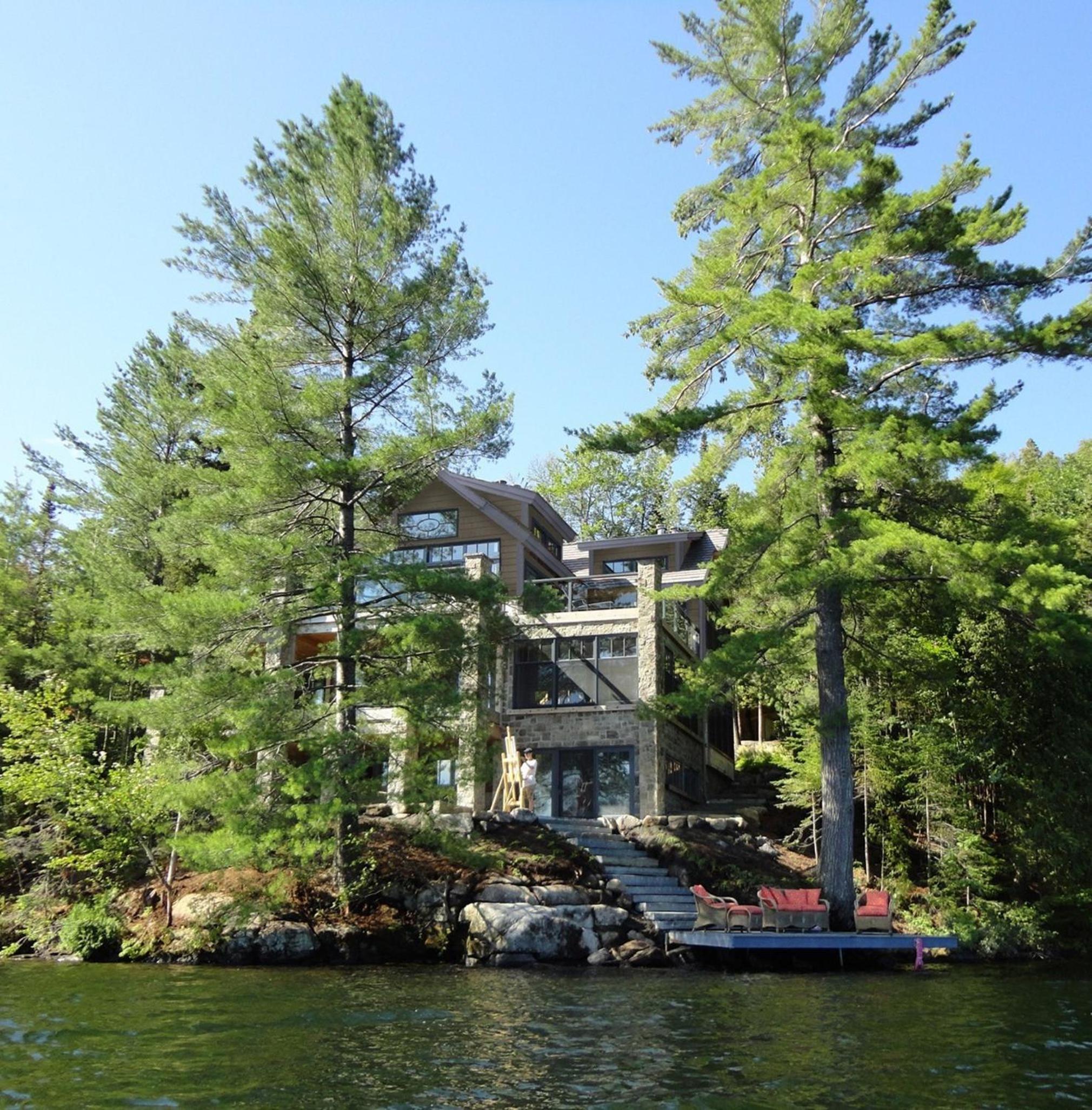 Gîte et Atelier de L'Artiste Peintre Paysagiste Canadien Gordon Harrison