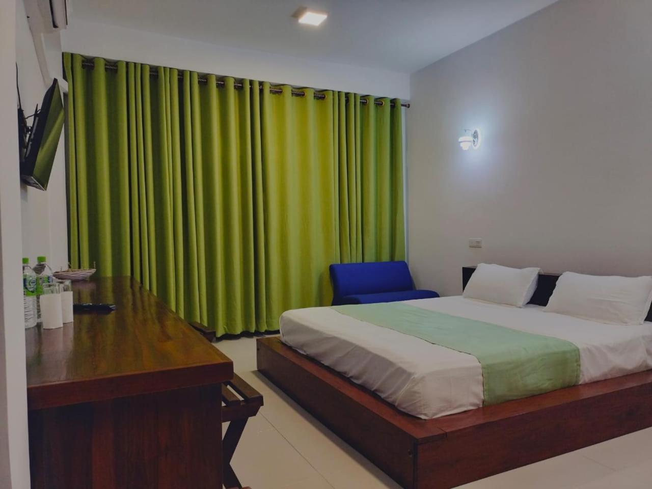 Hotel Serugahawatta