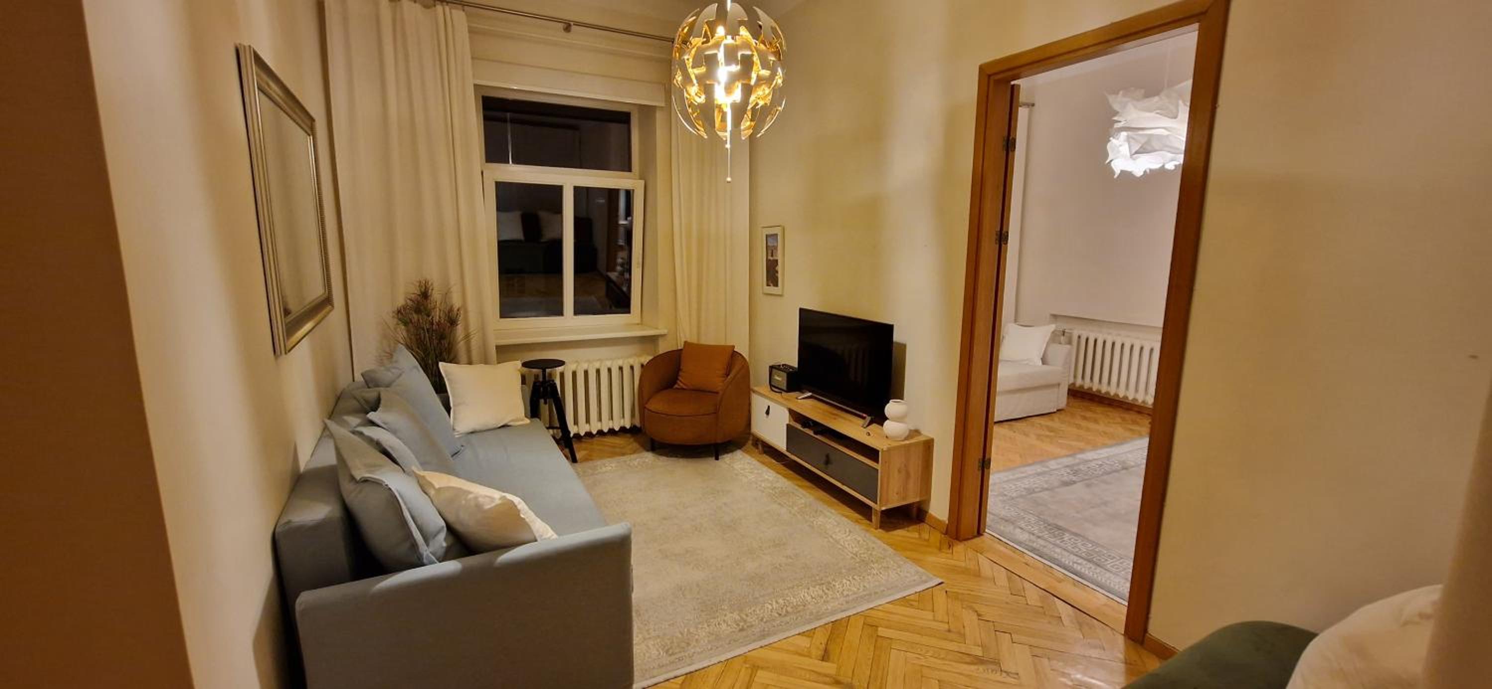 Tyzen39&38 Luxury Apartment view 4