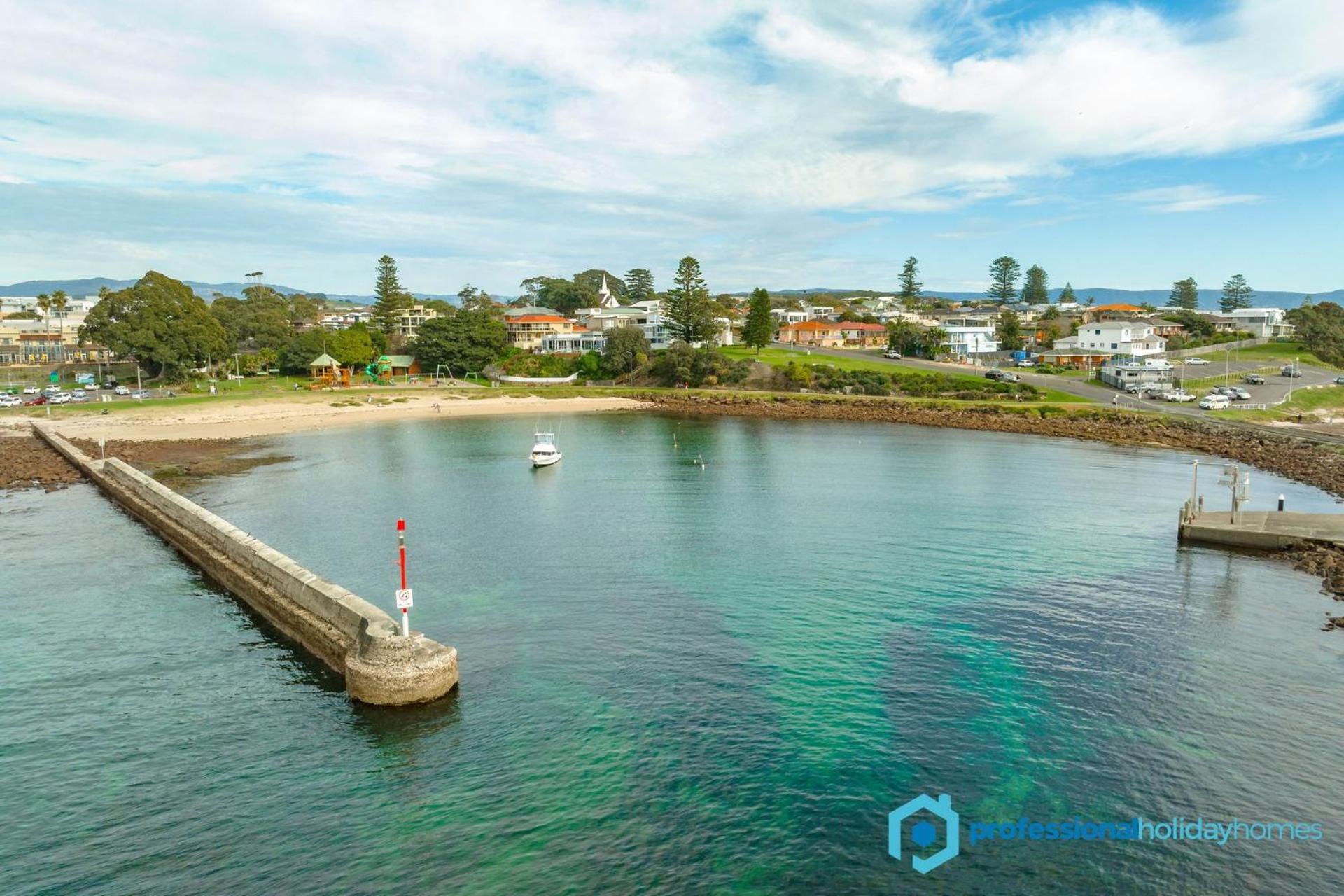 LegaSea Lodge - Pet Friendly Beachfront with Plunge Pool