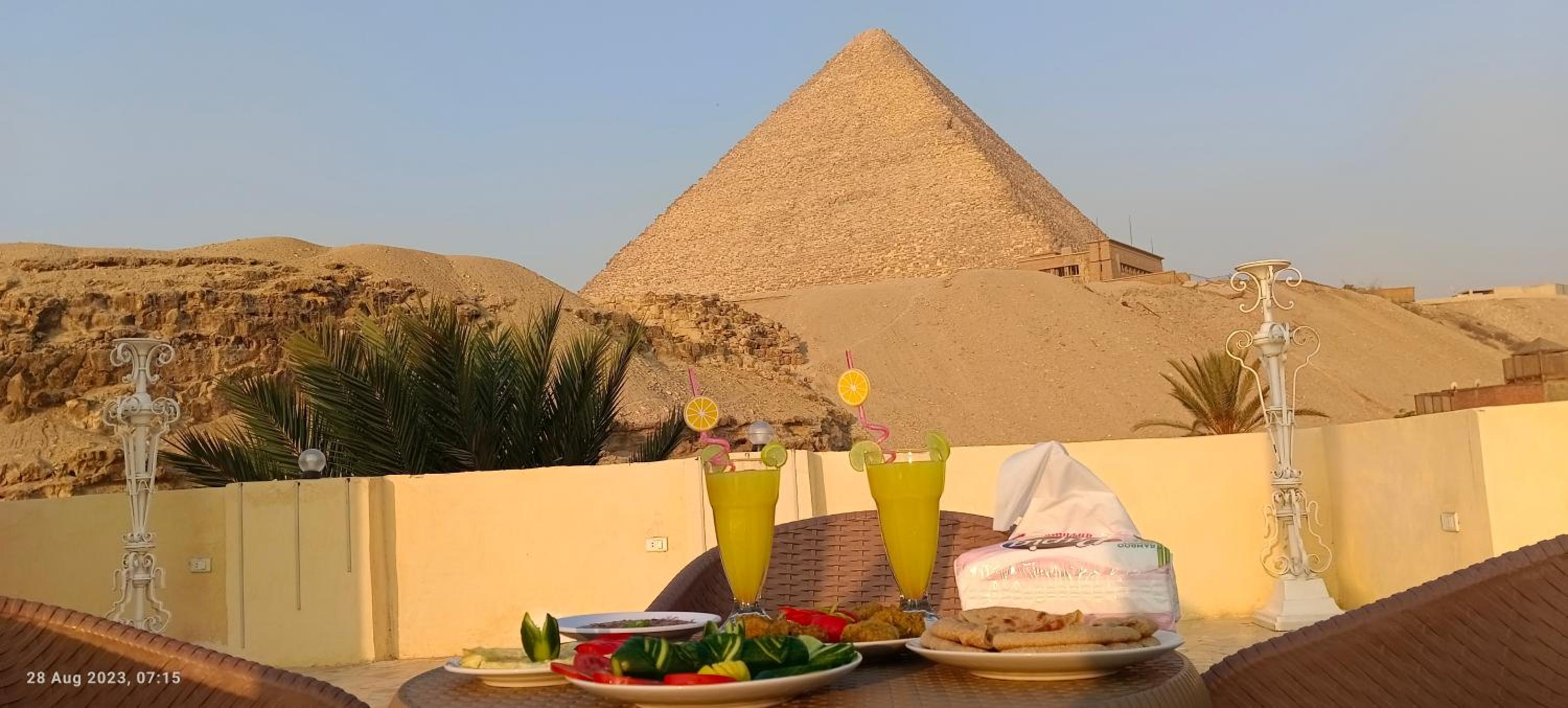 Crystal pyramid inn