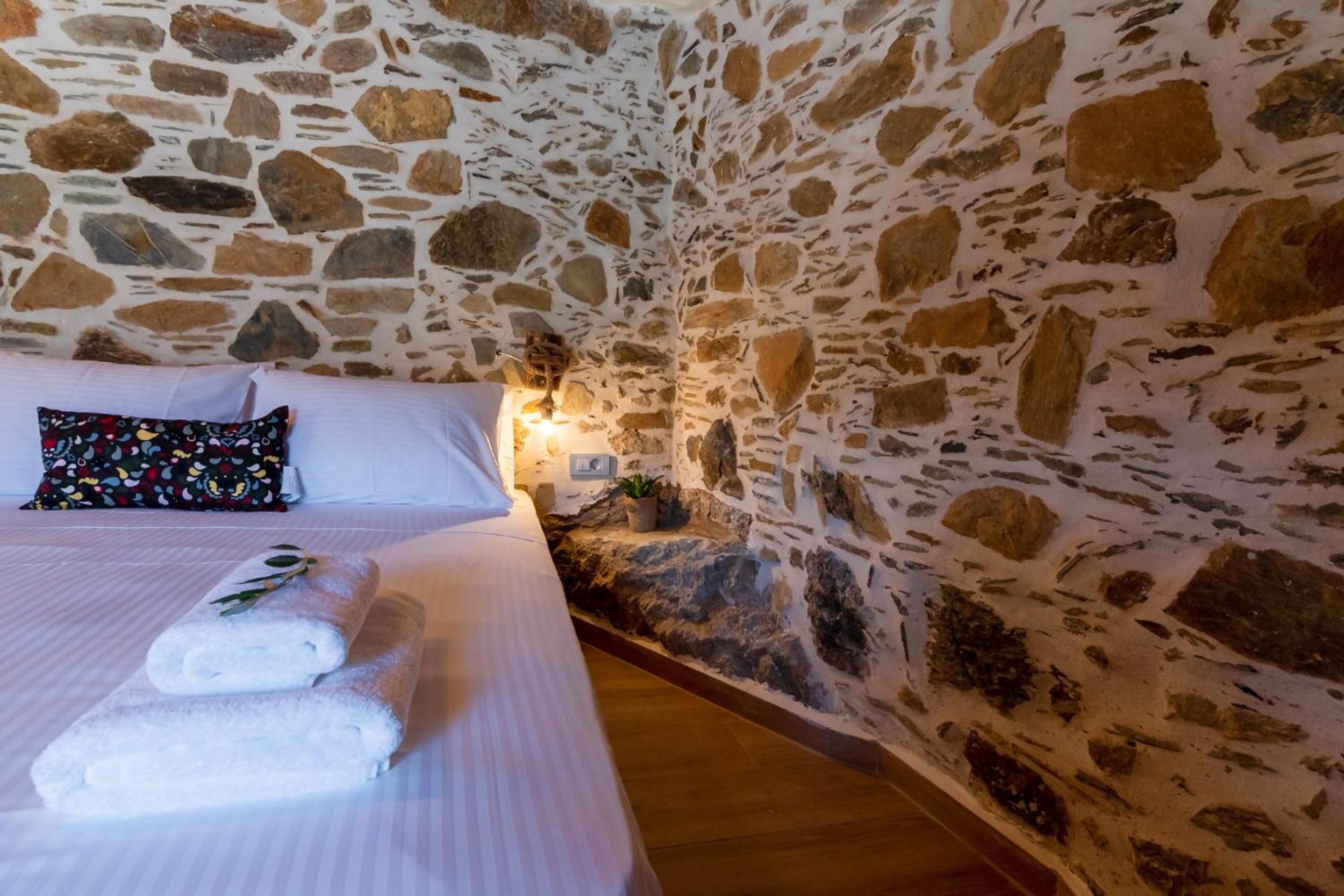 Plagia Rooms