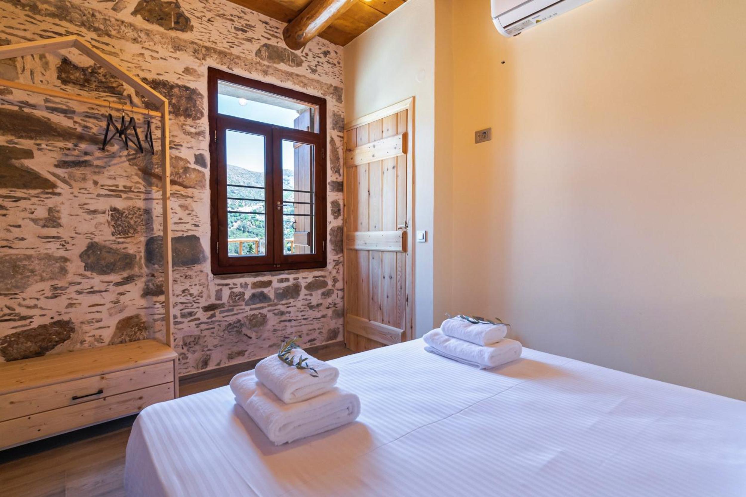 Plagia Rooms