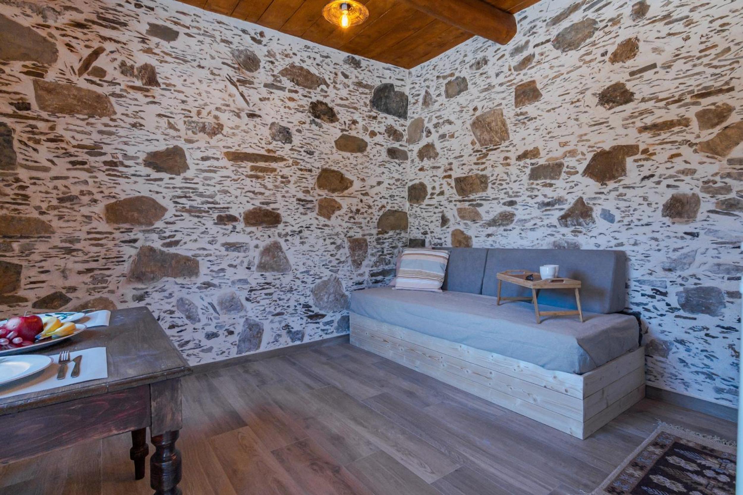 Plagia Rooms