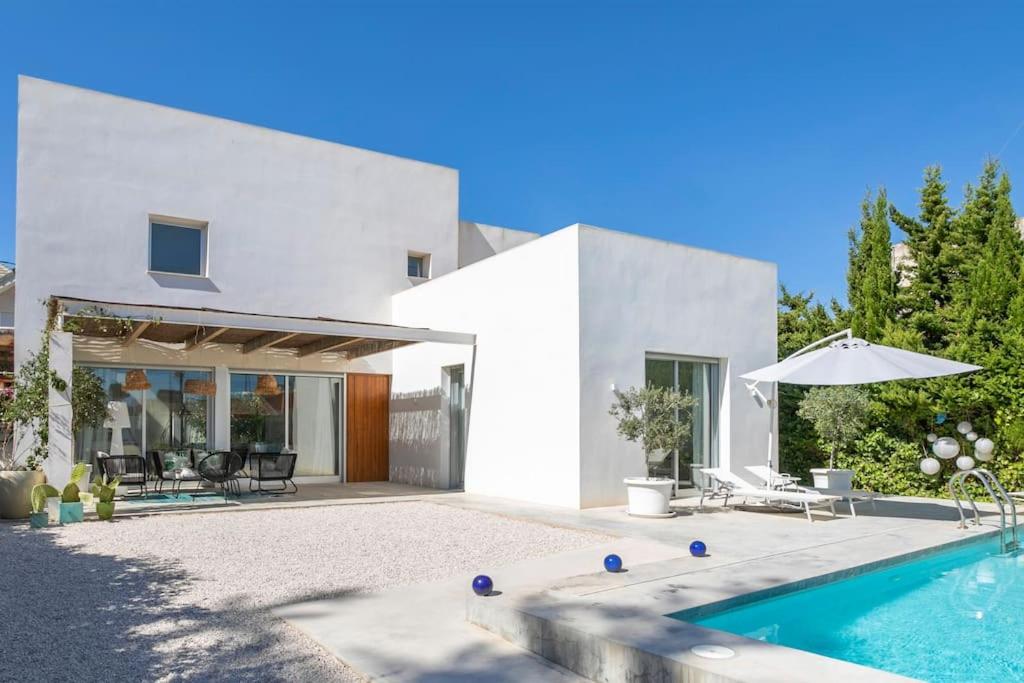 Villa Paloma with private pool, located 350m to the sea and tram station! - main view