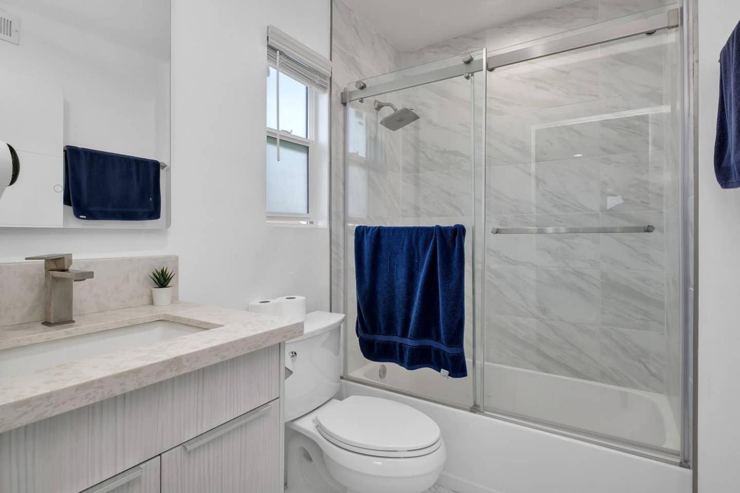 Wonderful 3 Bedroom Home Perfect for Getaway
