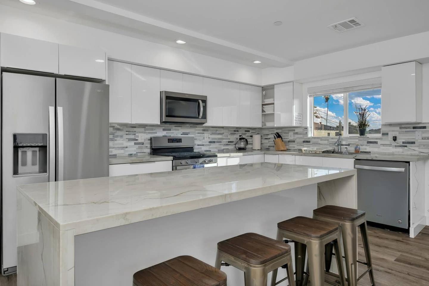 Wonderful 3 Bedroom Home Perfect for Getaway