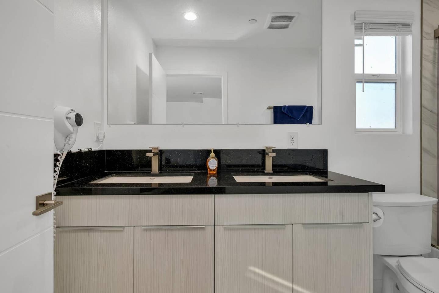 Wonderful 3 Bedroom Home Perfect for Getaway