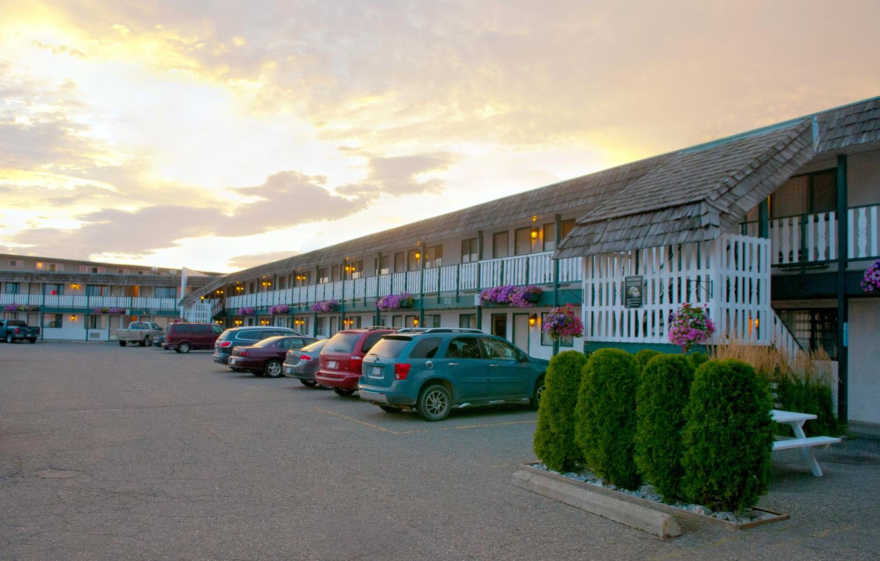 Grama's Inn