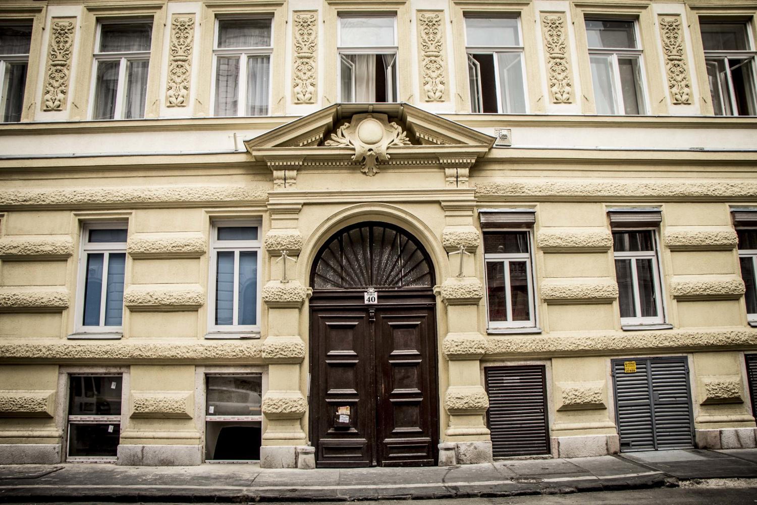 Photo 11
